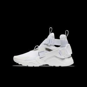 Nike Huarache City Big Kids' Shoe size 5.5 and 6